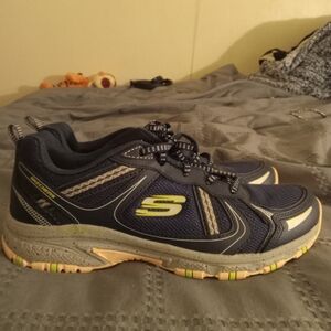 Skechers Women's Sneakers 9 1/2 new never worn